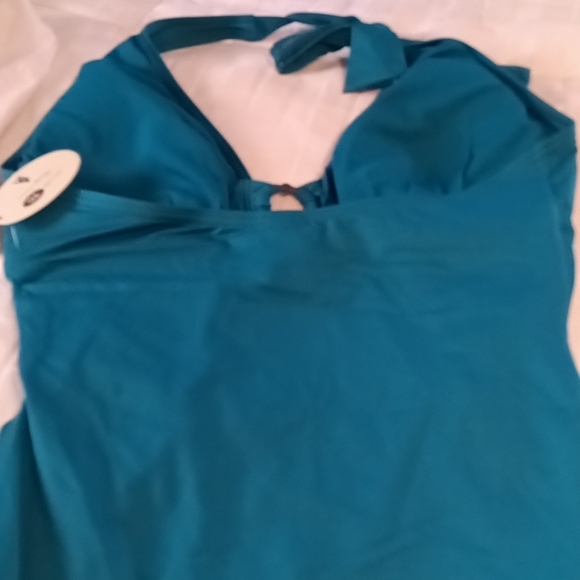 #8❤️ New Tommy Bahama V Neck Halter cup 1 piece bathing suit Tummy control - Picture 10 of 16
